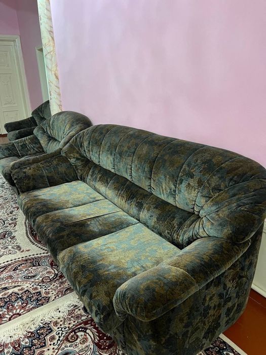 Divan sotiladiii