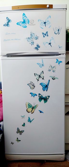 Продаю холодильник INDESIT