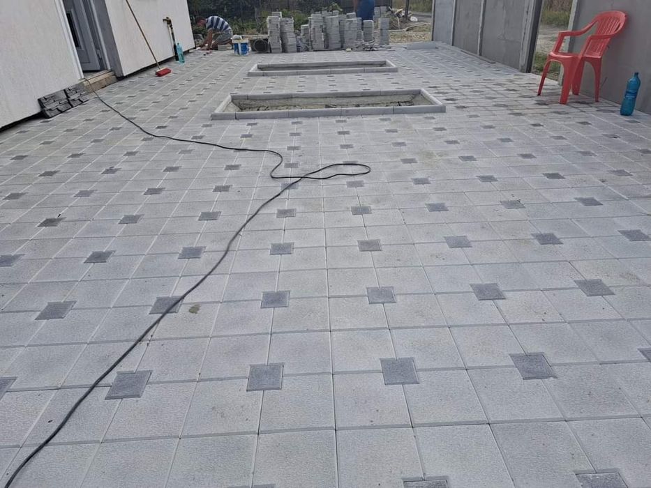 Fabrica Dale Pavaje Pavele model 40x40 de la 39lei mp Manoperă Montaj