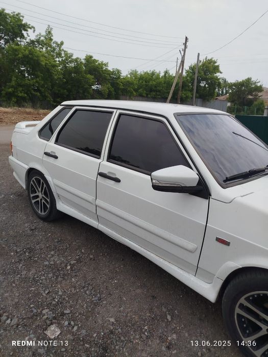 Продам боковые передние сиекла