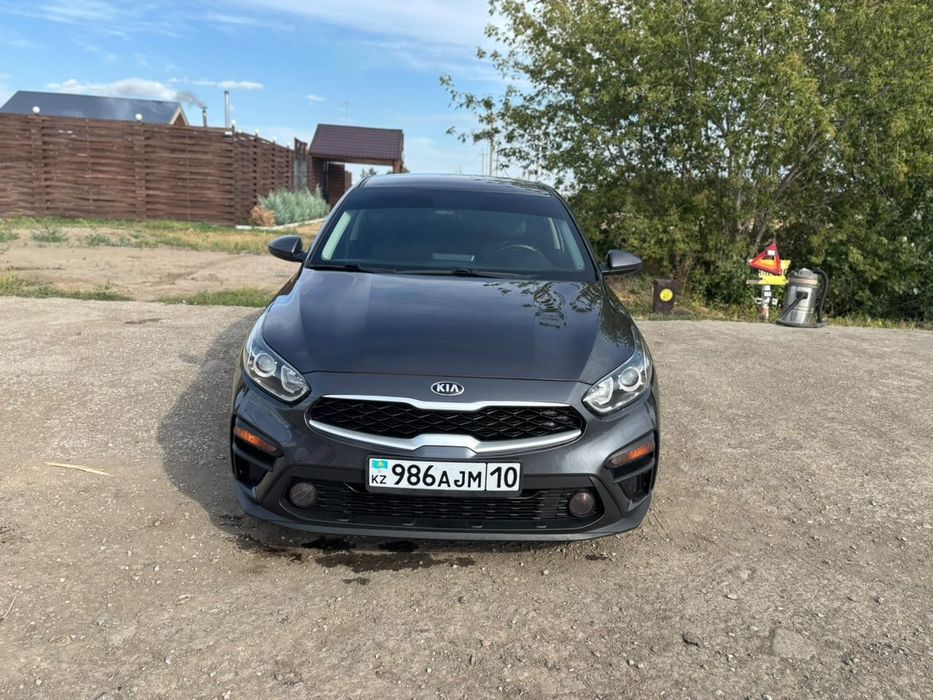 Продам авто Kia cerato 2019год