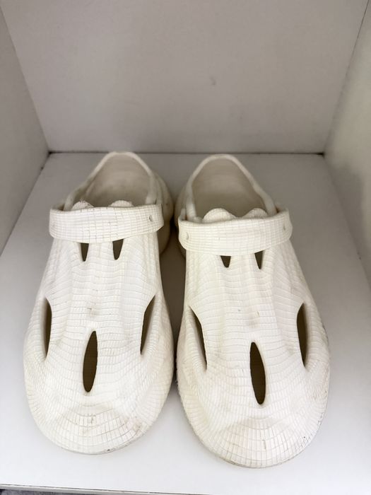 Кроксы почти новые