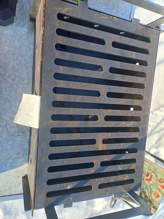 Gratar portabil demontabil