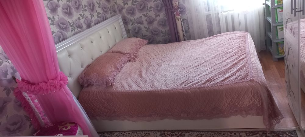 Екі адамдық спальни кровать