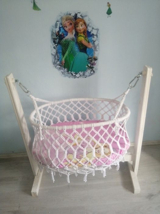 бебешка люлка със стойка