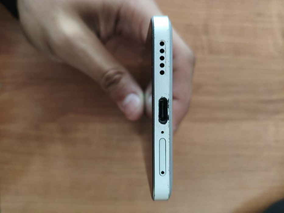 POCO X6 Pro 5G 12/512 ГБ(обмен на айфон)