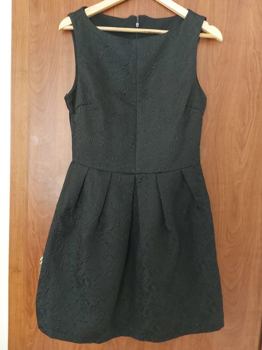 Елегантна дамска рокля