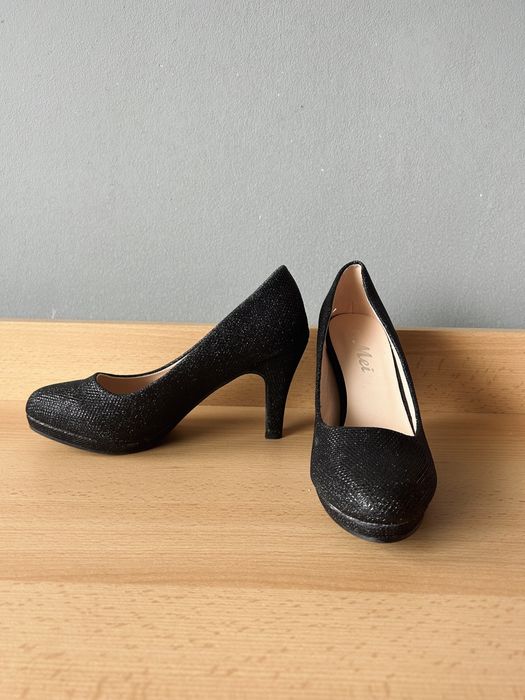 Обувки с висок ток