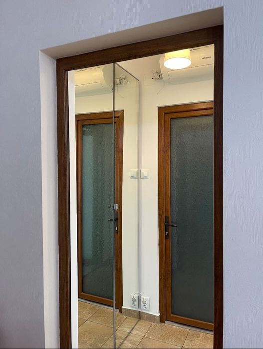 Vând sau închiriez apartament cu 2 camere, 60mp utili, complet mobilat si utilat.