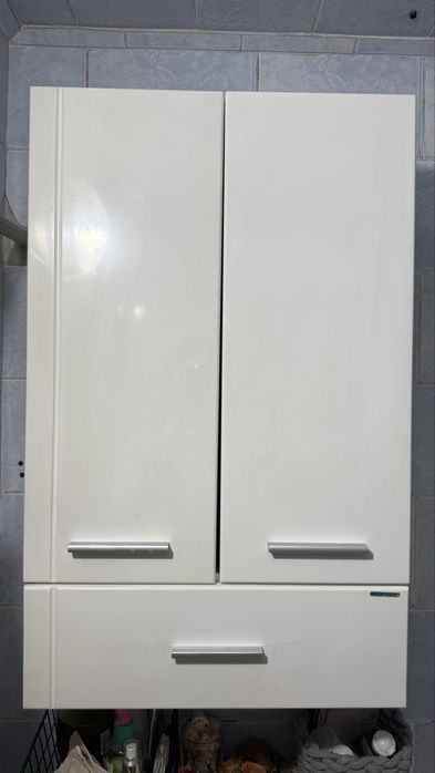 Шкафчик в ванную комнату