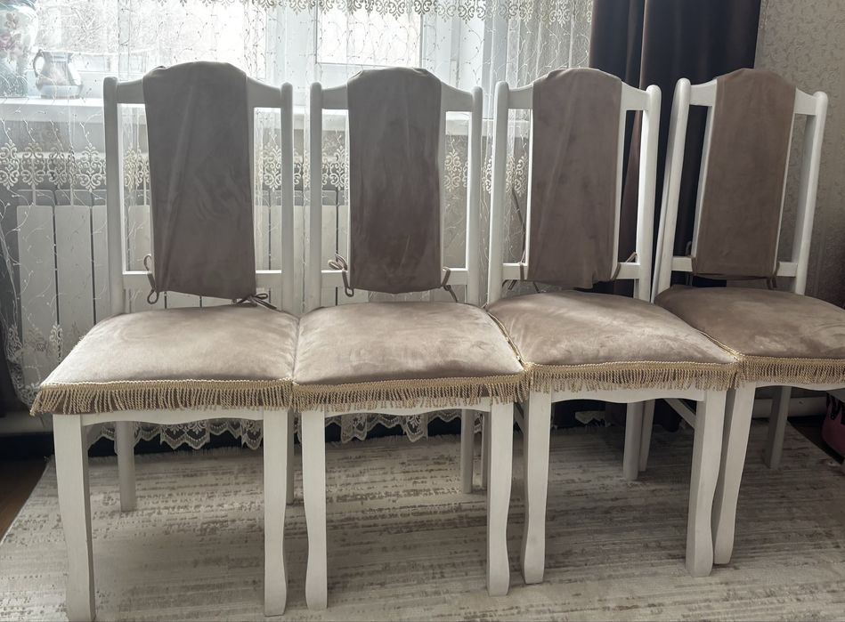 Стулья белые дерево