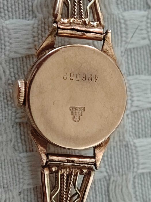 Часы золотые женские 16.22 гр.