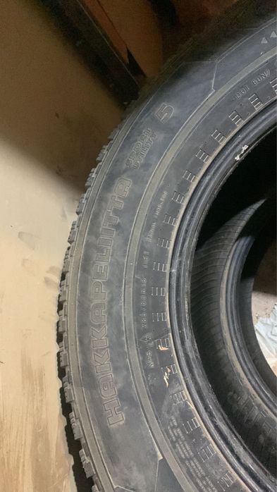 шина все сезонные R18