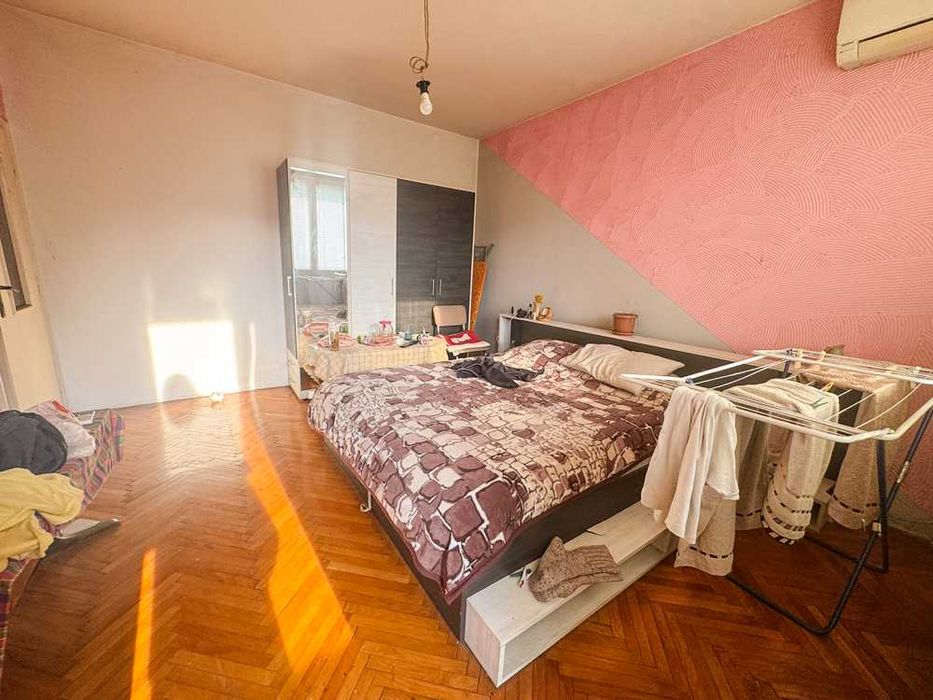 Тристаен апартамент в центъра на Русе –  на метри от Александровска