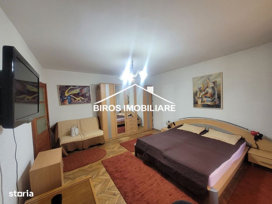 Garsonieră spațioasă Calea Bucuresti – zona Piața Mare