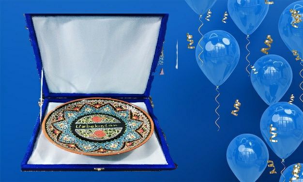 Тарелка Очаровательная  Риштанская керамика,