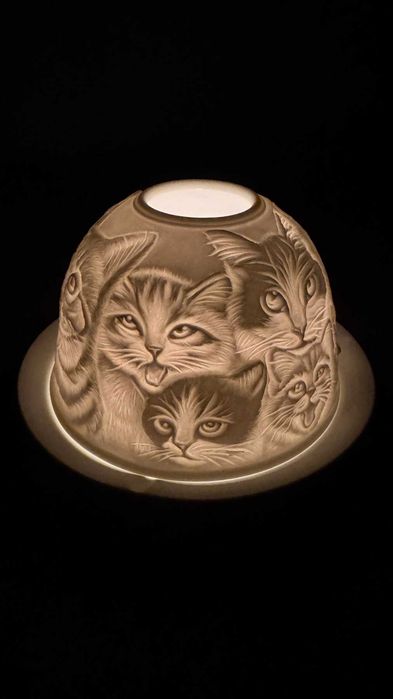Разкошен чаен свещник, котенца–Фин ретро порцелан!