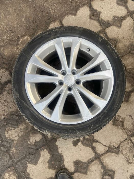Продам диски с резиной на Субару