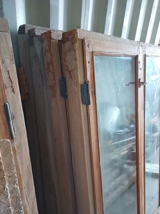 Окно из деревьянный