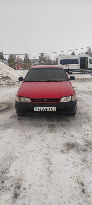 Тойота Карина е 1995 жылғы