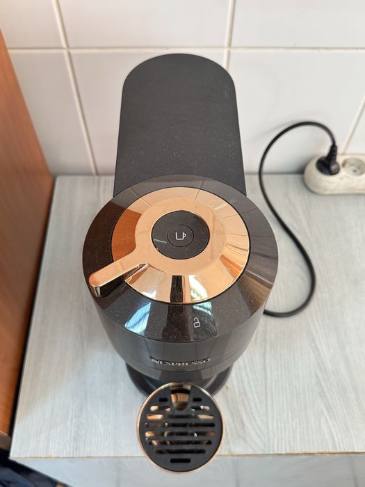 Expressor Nespresso Vertuo  Premium Coffee