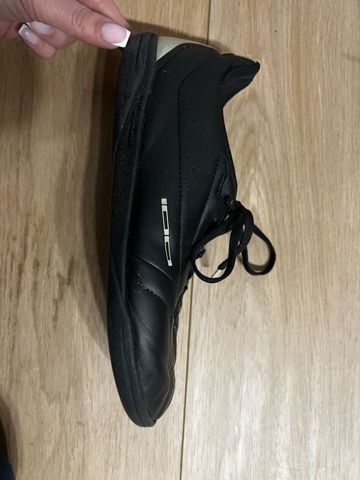 Ghete fotbal teren sintetic si natural