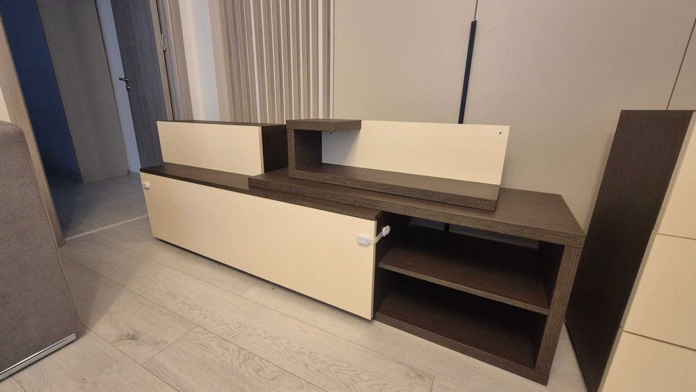 Mobila living comoda tv si masuta