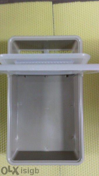 Хранилка за пчелни кошери 0,800л М1-пчеларски инвентар