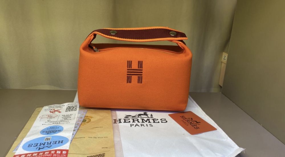 Дамска чанта Hermès Bride a Brac в различни цветове.