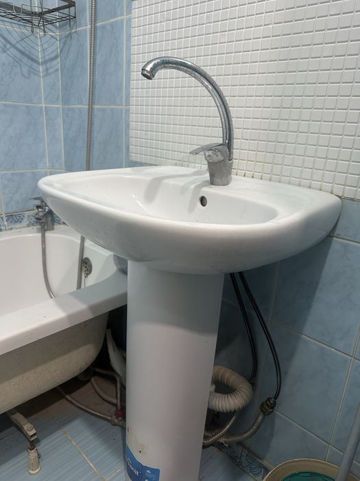 Продаем керамическую раковину за 12 тыс