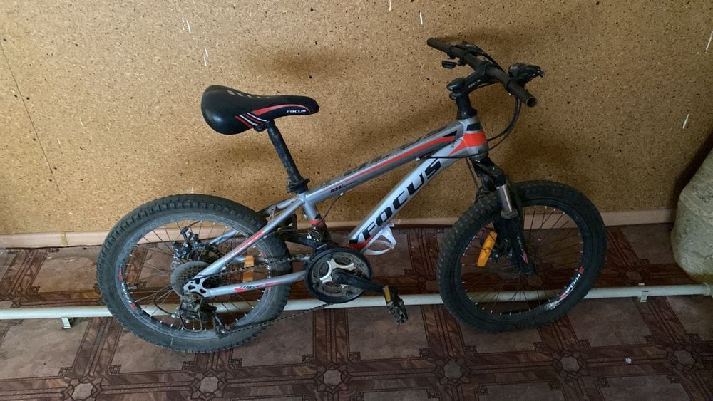 Продам велосипед хорошым состаяний