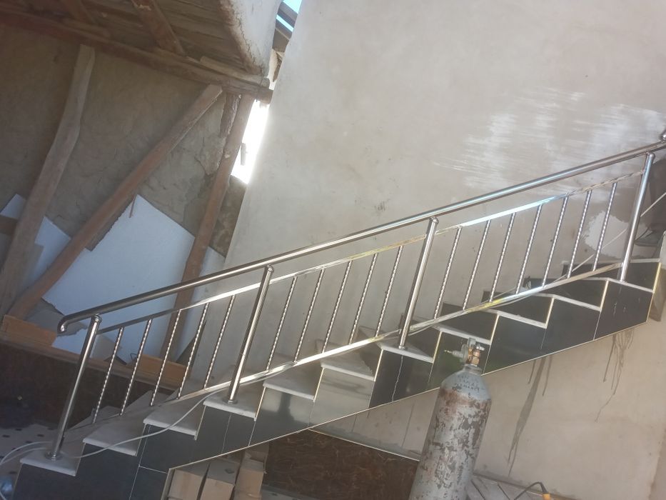 Нержавеющей  перила