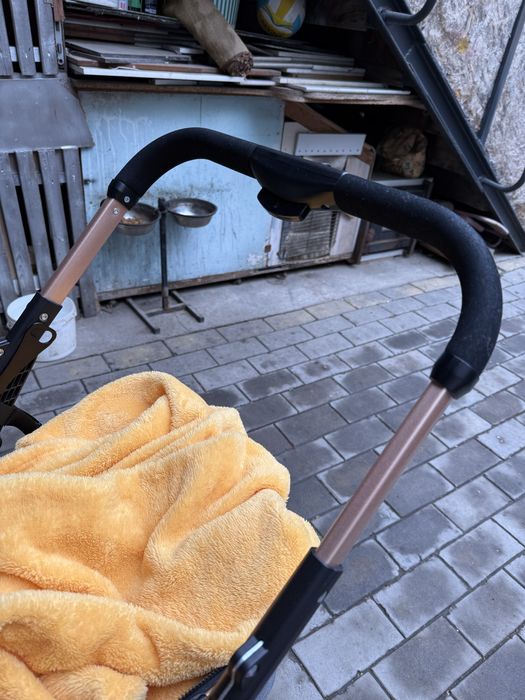 Продам детскую коляску 2в1