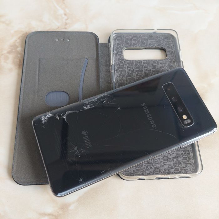 [S10] Vând Samsung Galaxy S10 [perfect funcțional] + husă BONUS //poze