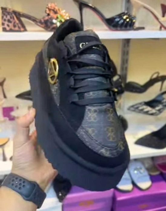 Adidasi Guess Dama ( talpa inalta )