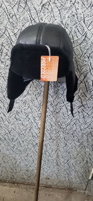 Шапка цигейковая ,кожаная