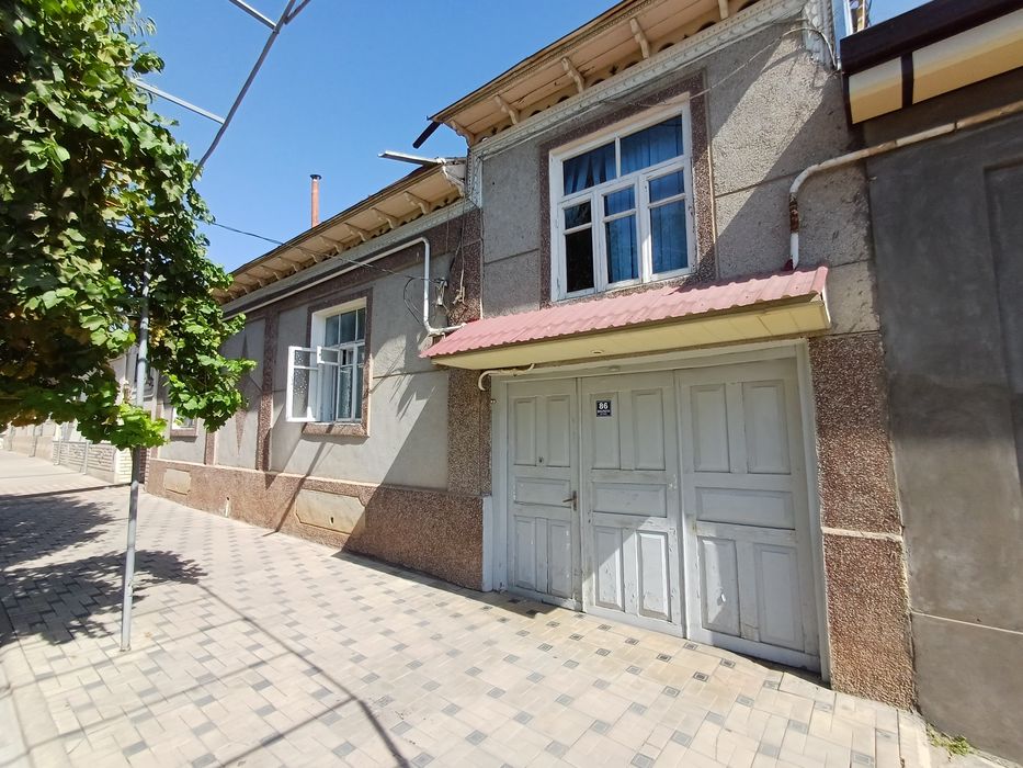 ЛОКАЦИЯси ЗУР, бизнес учун зур жой - шундоқ катта куча юзида "штаб"да