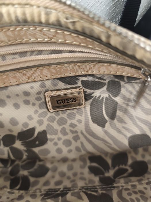 Малка чанта Guess