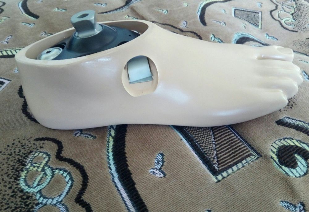 Протез правой ноги