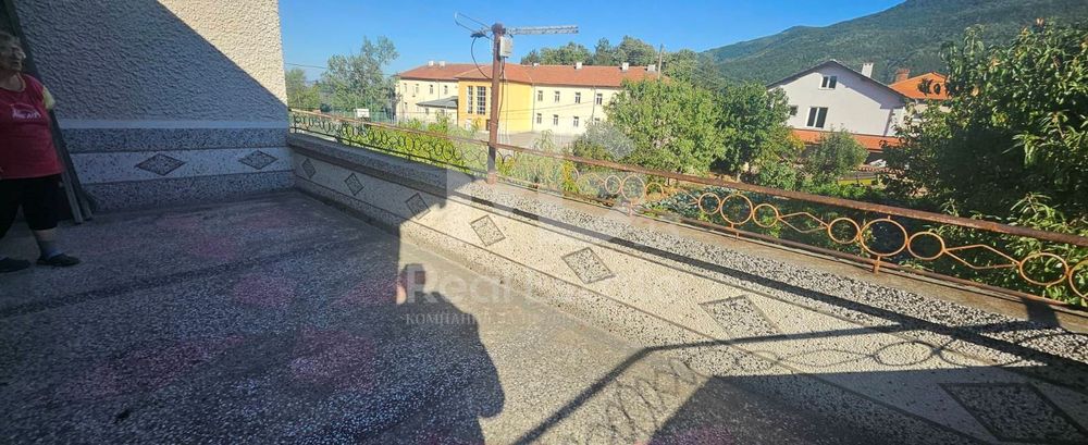 Къща в Пловдив, област-с.Тополово площ 162 цена 94500