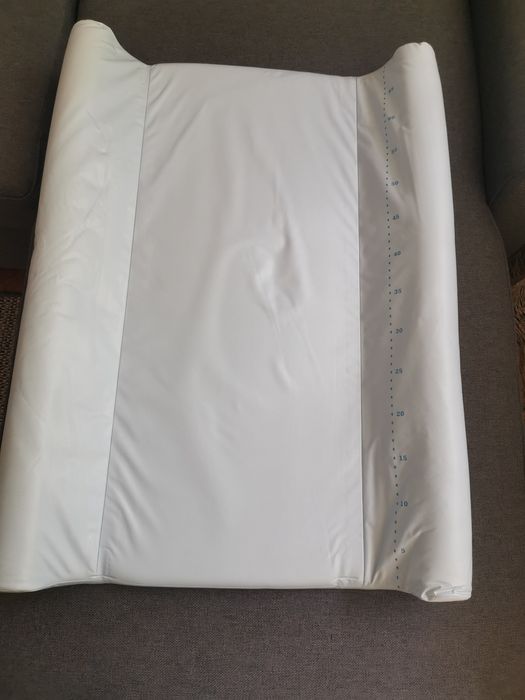 Подложка за преповиване на бебе