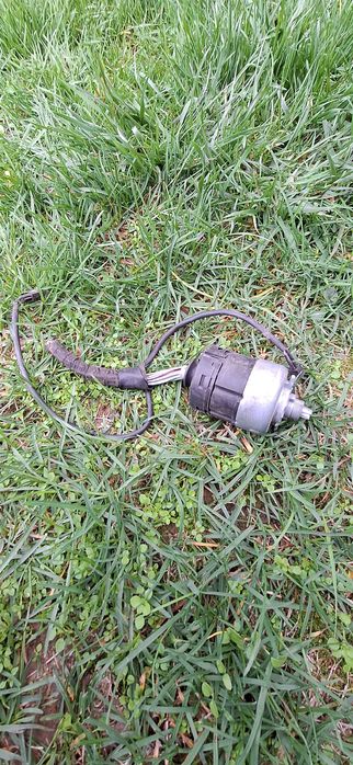 Части за мерцедес 190 и 124