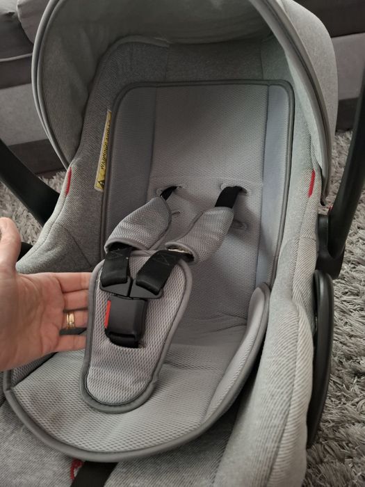 Бебешко кошче за кола и количка