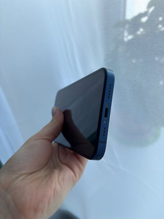 Iphone 12 в отличном состоянии