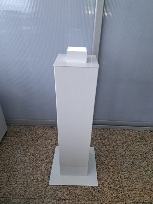 Изложбени  пиедестали