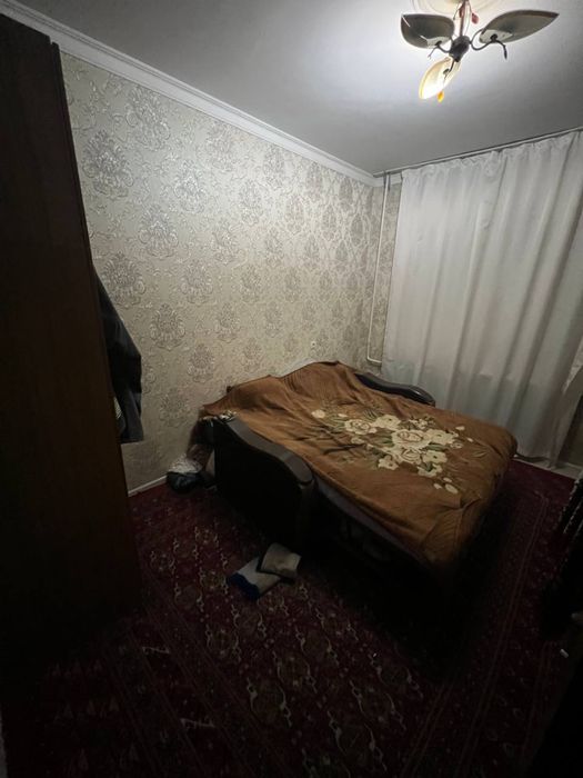 Kvartira sotiladi qora qamish 2/4da 3xona qlingan