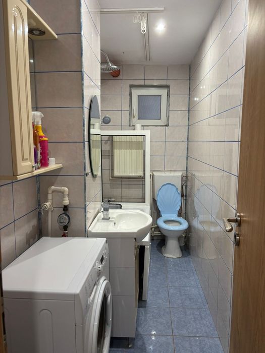 Închiriez apartament 3 camere