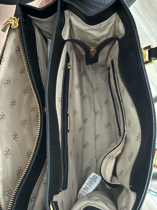 Чанта GUESS - Нова