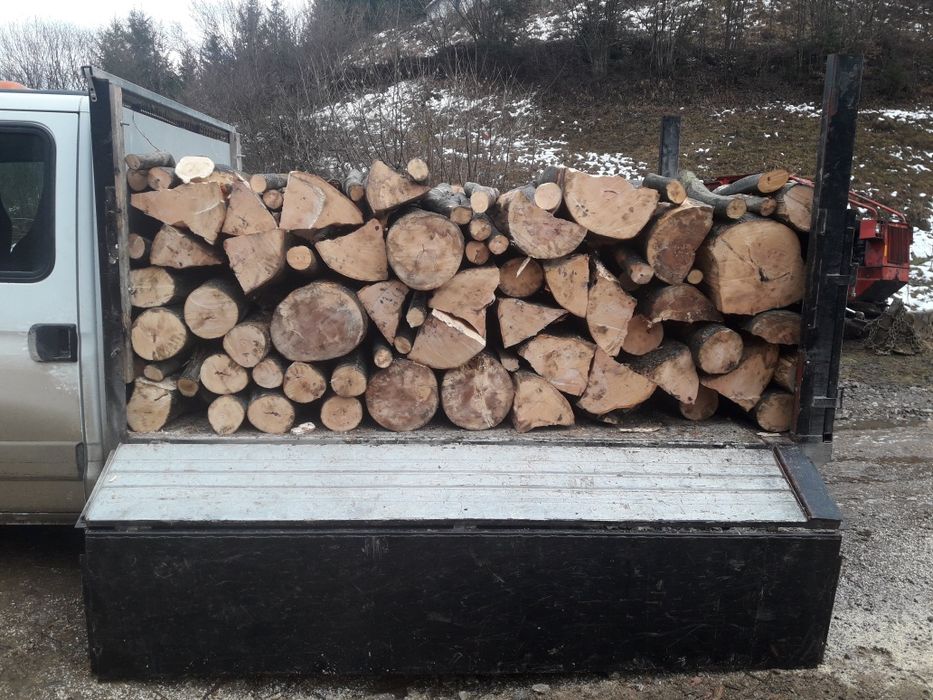 Lemne de foc esență tare.