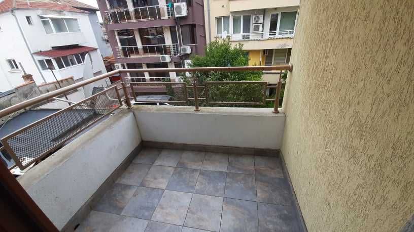 Дава се под наем Двустаен апартамент в Бургас, Център - 70 кв.м за 114.75 € - Снимка #3